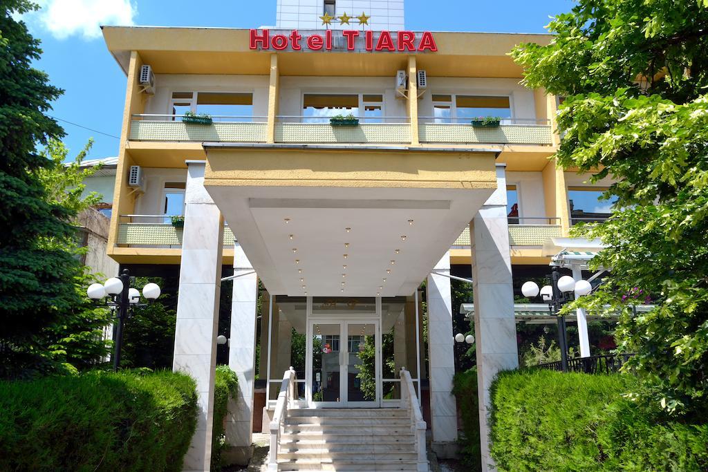 Hotel Tiara Ploieşti Esterno foto